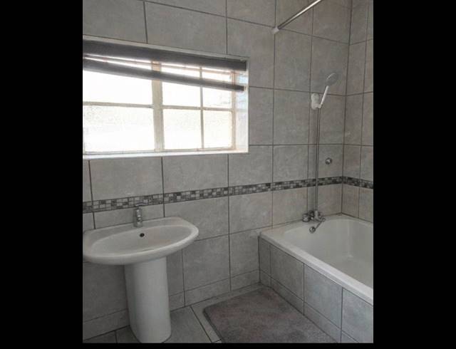 3 BEDROOM PROPERTY TO RENT IN ROBERTSHAM